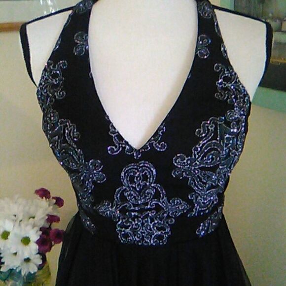 Windsor Black Layered  Formal Whimsigoth RedCarpet - Picture 4 of 16